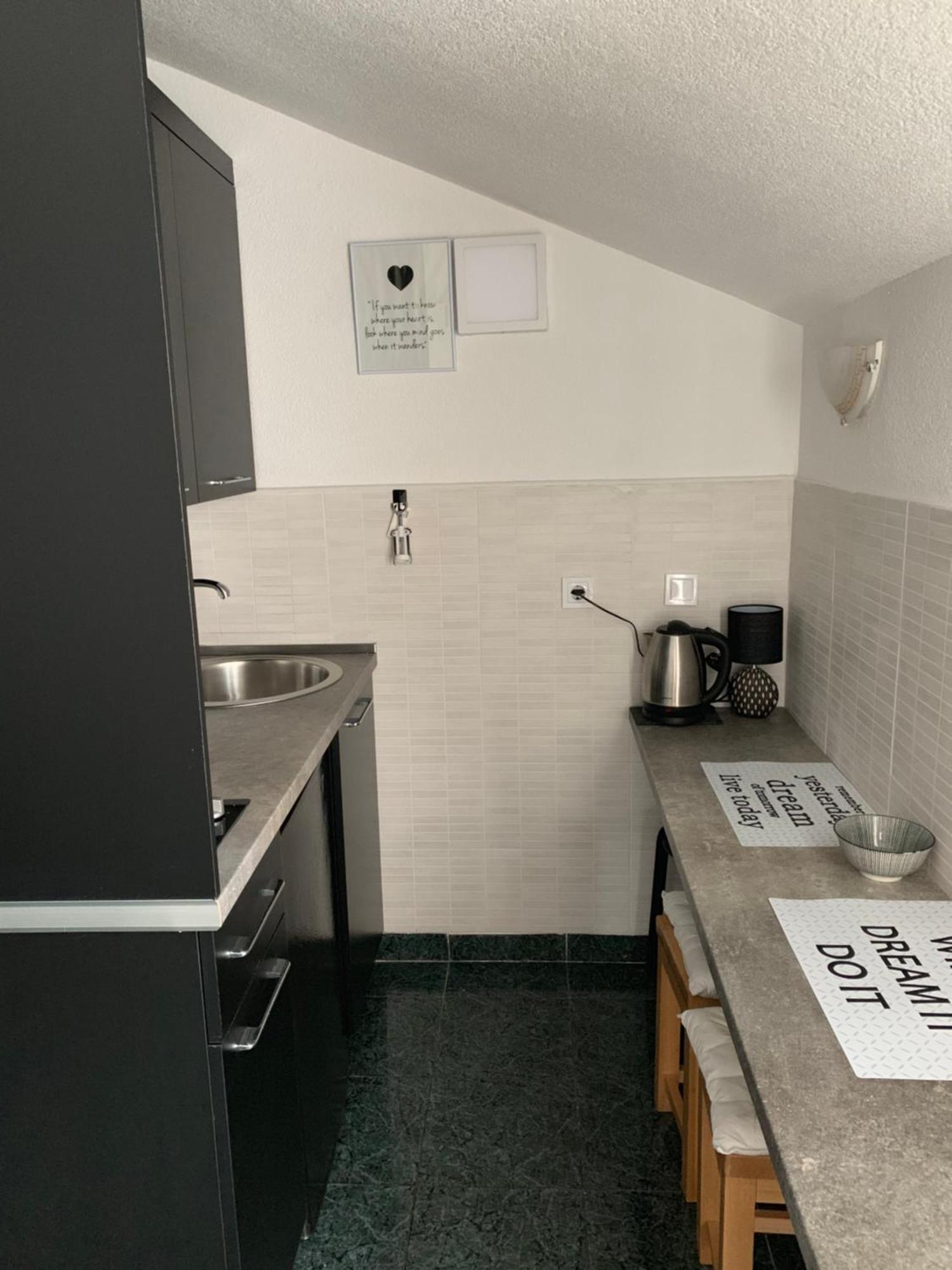 Apartmani Krgusic Tivat Luaran gambar